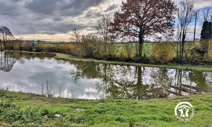 Bonchamp-les-Laval Cabaña | Casa histórica del siglo XVI con lago privado y pesca, cerca de Laval