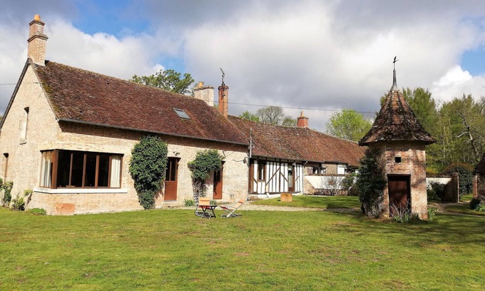 Sainte-Montaine Cabaña | Casa rural en el bosque con parque y estanque en Sologne