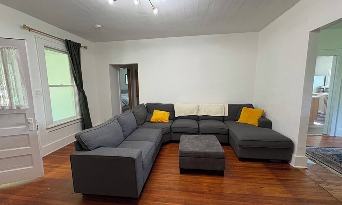 Lake Mills Casa | Charming 1900 home with furnished kitchen and king bed