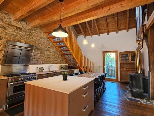 Bons-en-Chablais Casa | Charming 19th-century village home