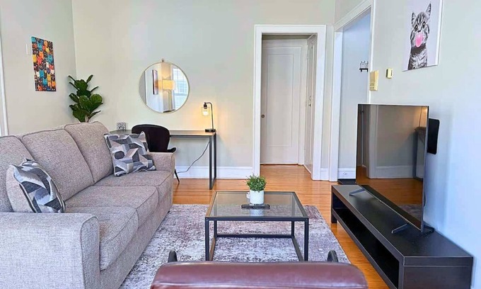 South Evanston Apartamento | Charming 1BR Apt in Evanston