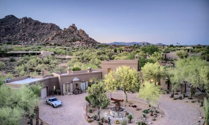 Carefree Casa | Charming 1BR Casita w/ Pickleball + Floating Tub