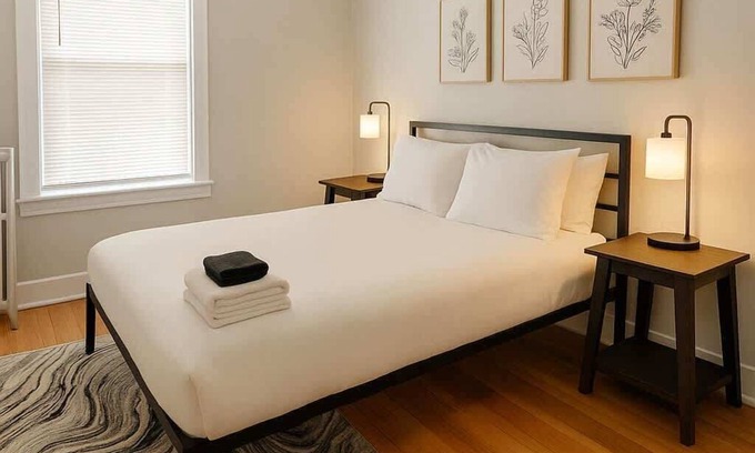 Old Irving Park Apartamento | Charming 1BR in Old Irving