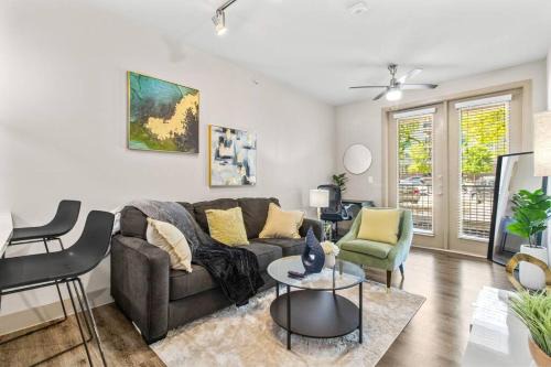 Chestnut Apartamento | Charming 1BR Oasis KingBed FreeParking Wi-Fi