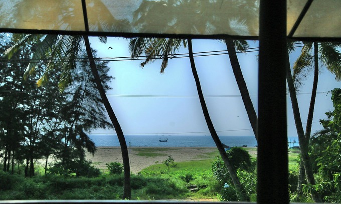 Andhakaranazhy Cama Y Desayuno | Charming 2 Beach front bedroom B&B with AC, WiFi in Marari Arthunkal