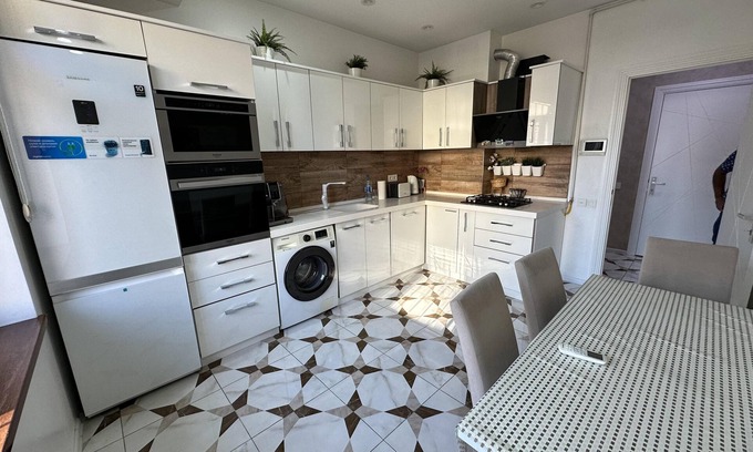 Sabayil Apartamento | Charming 2-Bed Apartment in Baku City Center