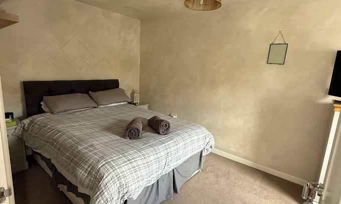Long Itchington Casa | Charming 2-Bed Bungalow in Peaceful Village Countryside Escape