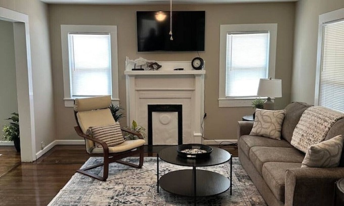 Concord Casa | Charming 2 bed home - Downtown Concord