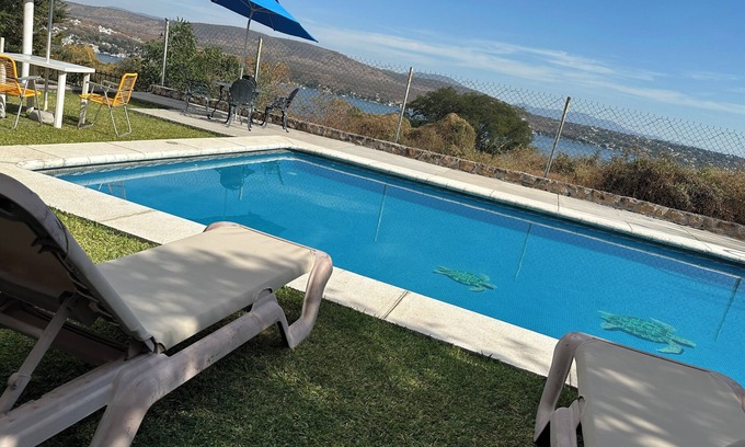 Tequesquitengo Casa | Charming 2-bedroom cottage with WiFi, AC in tranquil Tequesquitengo