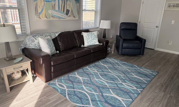 North Carolina Coast Cabaña | Charming 2-bedroom cottage on one level in delightful Carolina Beach