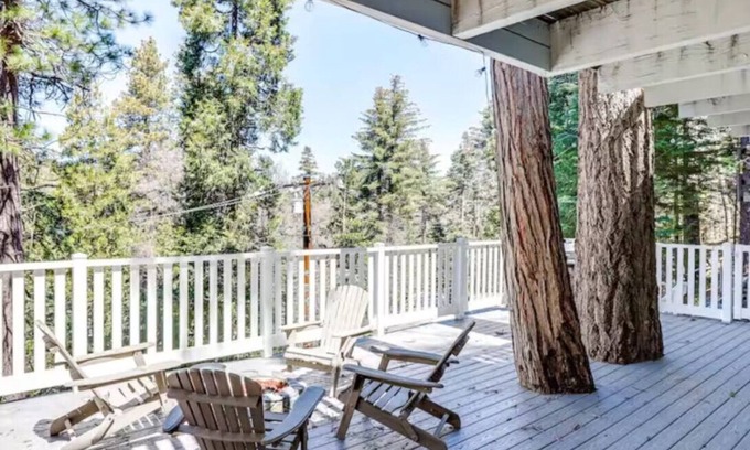 Lake Arrowhead Cabaña | Charming 2-Bedroom Cottage in Lake Arrowhead WiFi & AC Included