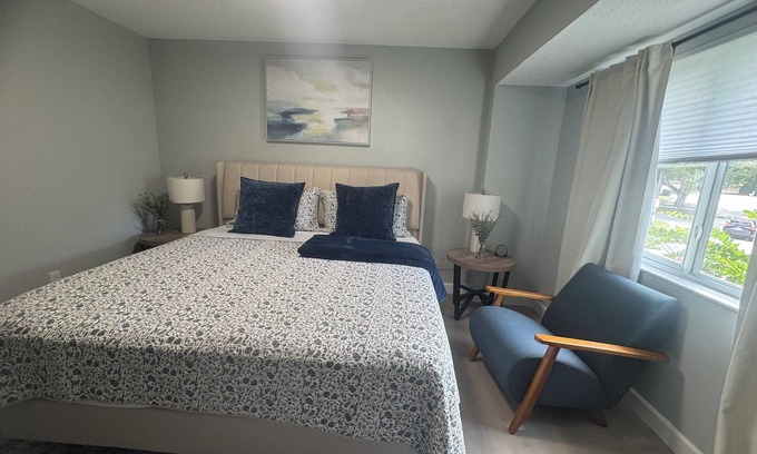 Winter Springs Casa | Charming 2-bedroom townhome in Winter Springs.