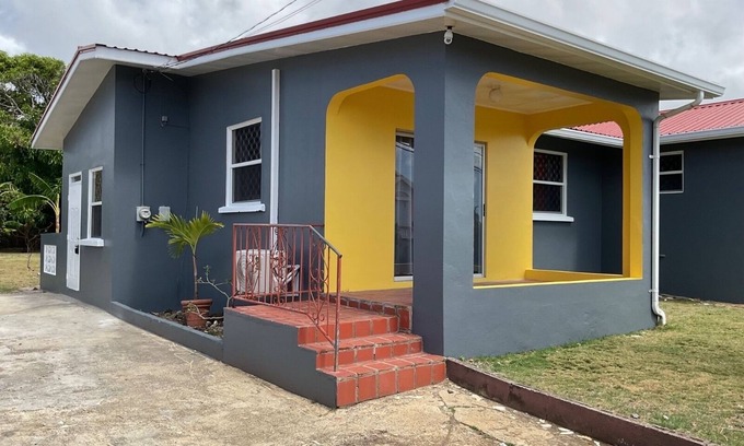 Lead Vale Casa | Charming 2-bedroom house with WiFi, AC in delightful Christ Church