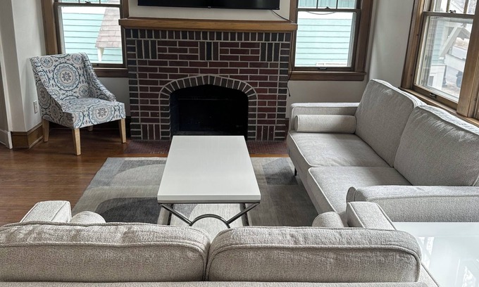 Macalester - Groveland Apartamento | Charming 2-bedroom apartment in Saint Paul. Near MAC, UST, St. Kate's.