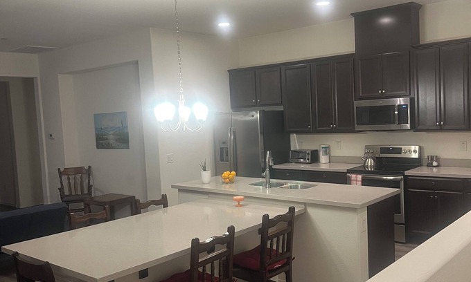 Goodyear Apartamento | Charming 2-bedroom apartment with AC, WiFi in delightful Goodyear