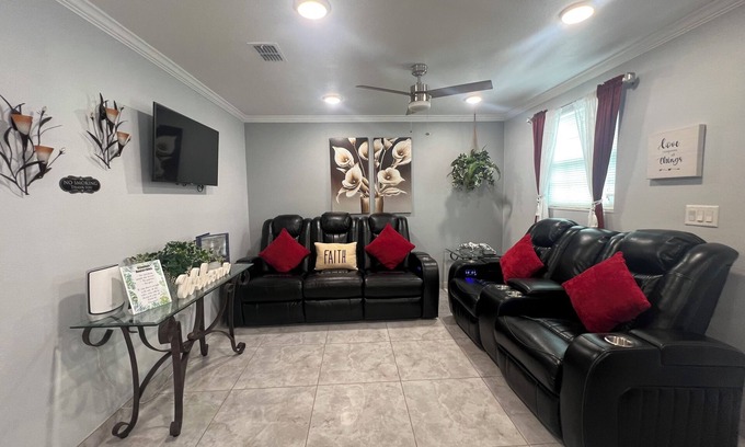 Lakeland Apartamento | Charming 2-bedroom apartment in North of Lakeland with WiFi, AC