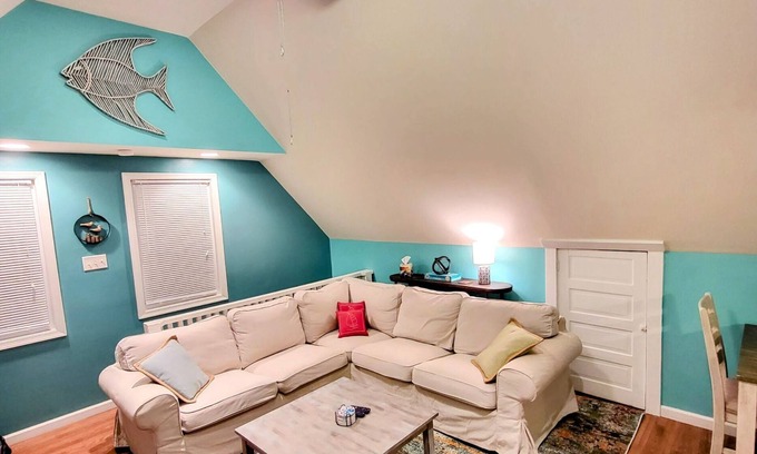 Wildwood Apartamento | Charming 2-bedroom apartment with WiFi, AC in beautiful Wildwood