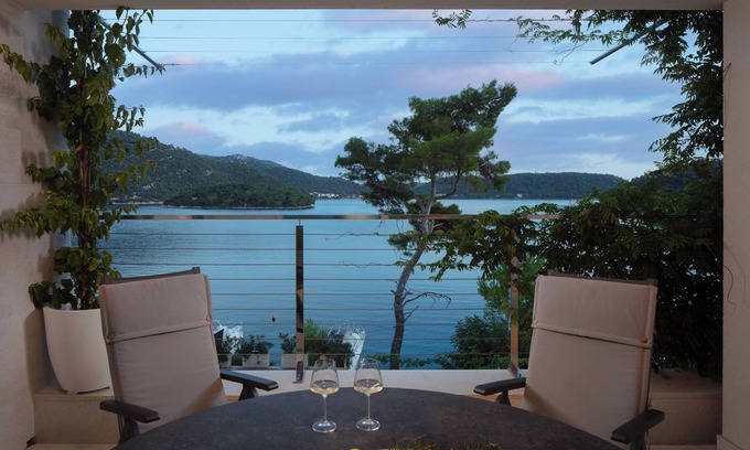 Pasadur Apartamento | Charming 2-bedroom apartment with AC and WiFi in fabulous Pasadur, sandy beach.