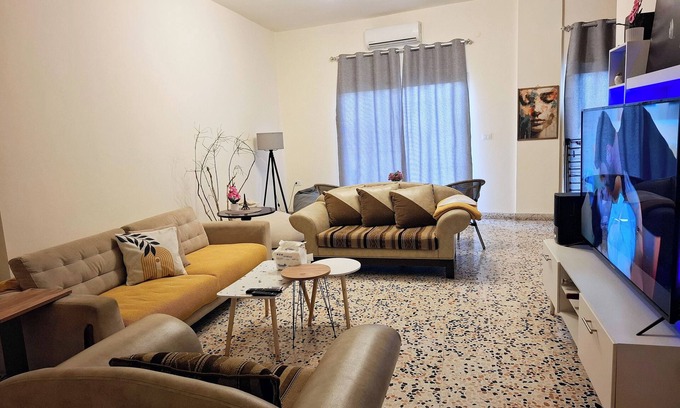 Batroun Apartamento | Charming 2 - bedroom apartment in Batroun town city