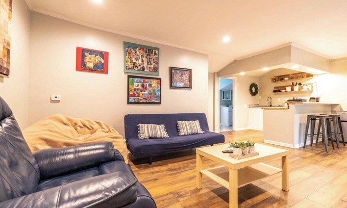Berclair Apartamento | Charming 2-bedroom apartment with Fast WiFi, AC and a Soaking Tub in Memphis, TN