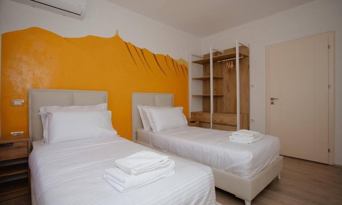 Shkoder Apartamento | Charming 2-bedroom apartment with WiFi, AC in wonderful Shkodër