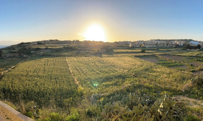 Kercem Apartamento | Charming 2-bedroom apartment with Valley Views in Kerċem
