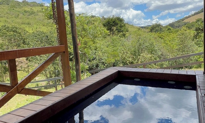 Ouro Preto Chalet De Esquí | Charming 2-bedroom chalet in delightful Ouro Preto with WiFi, AC