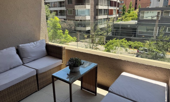 Providencia Apartamento | Charming 2-bedroom apartment with AC, fitness room, WiFi in Providencia