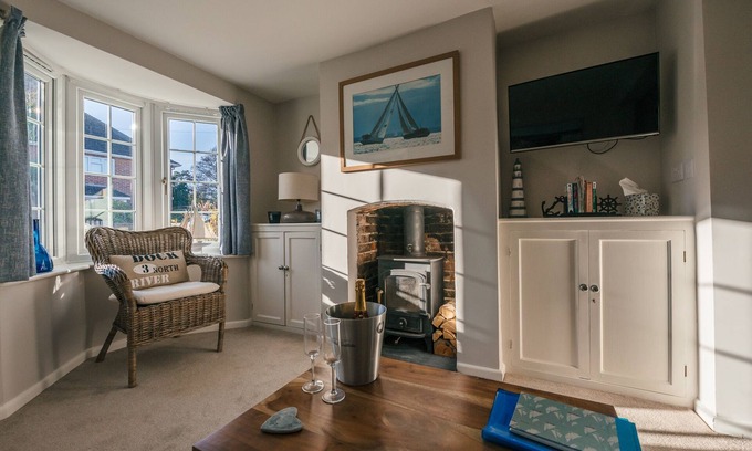 New Forest District Casa | Encantadora casa de campo de 2 dormitorios en Lymington, muy cerca de la ciudad, puerto deportivo y paseos por el mar