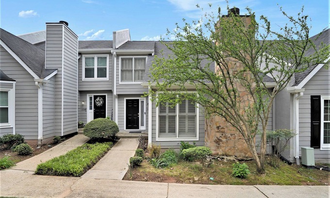 Underwood Hills Condominio | Charming 2-bedroom condo in amazing Midtown Atlanta with AC, WiFi