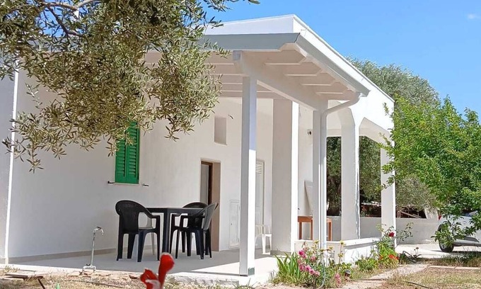 Torre Canne Cabaña | Charming 2-bedroom cottage in enchanting Puglia with AC, WiFi