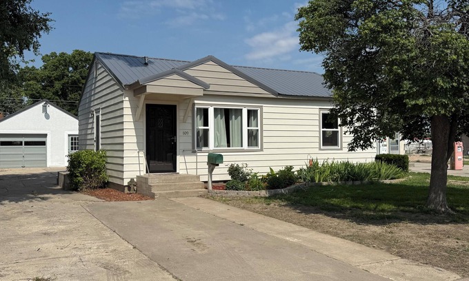 Scott City Casa | Charming 2-bedroom house in Scott City with AC, WiFi