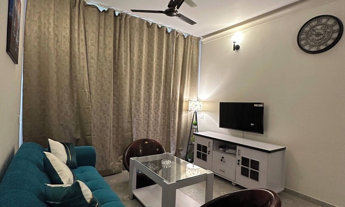 Candolim Casa | Charming 2-bedroom house with AC, WiFi in marvelous Candolim