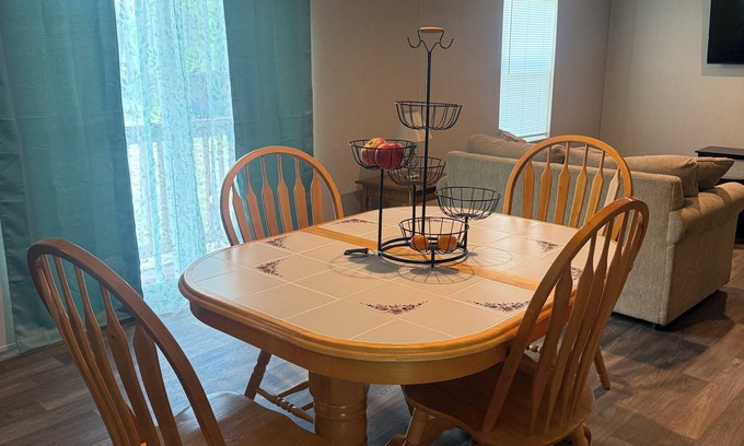 Leland Casa | Charming 2-bedroom house in Leland with WiFi, AC, Laundry