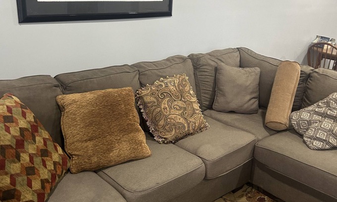 Macon Casa | Charming 2-bedroom house in beautiful Macon with AC, WiFi