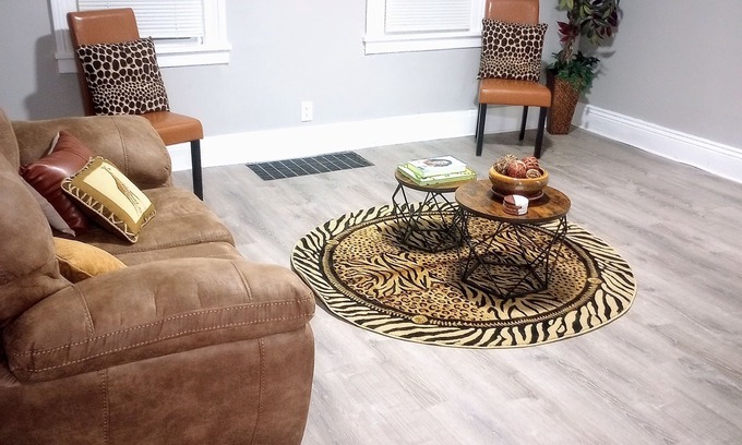 Downtown Rochester Casa | Charming 2-bedroom townhome with WiFi, AC in enchanting Rochester