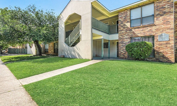Highlands - Perkins Condominio | Charming 2-bedroom condo with WiFi, AC in fantastic Baton Rouge
