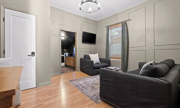 Chattanooga Cabaña | Charming 2-bedroom Cottage minutes from downtown Chattanooga, Pet Friendly