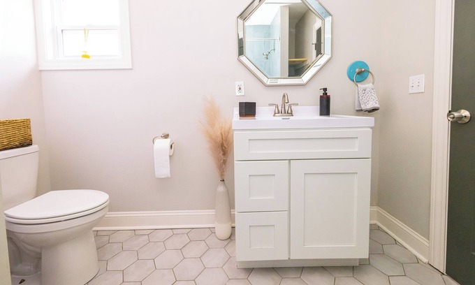 Kansas City Casa | Charming 2-bedroom house near Downtown Kansas City with fenced yard