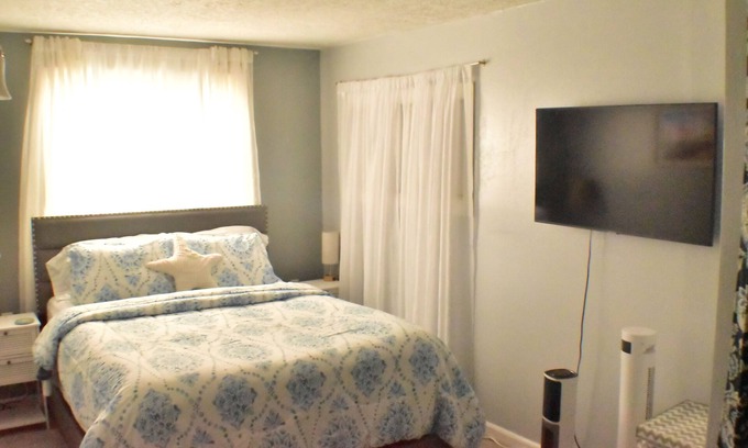 Lincoln City Casa | Charming 2-bedroom kid and pet friendly house in enchanting Lincoln City