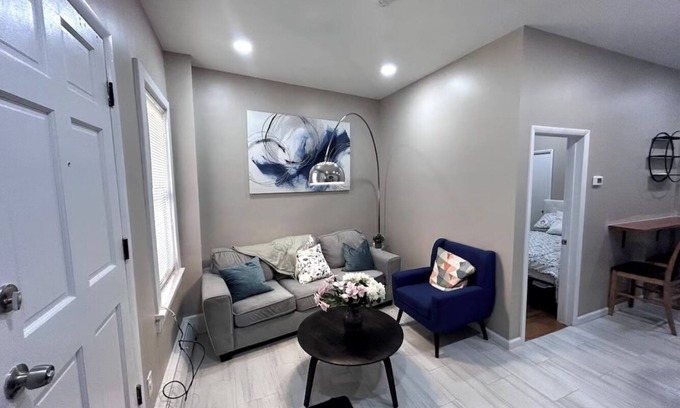 Poughkeepsie Apartamento | Charming 2-bedroom apartment with AC, WiFi in superb Poughkeepsie