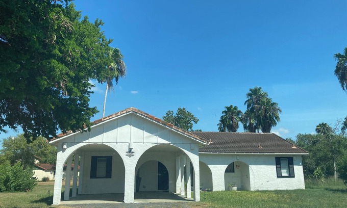 Rancho Viejo Casa | Charming 2-bedroom house with AC in Rancho Viejo. Friendly and unique cozy home