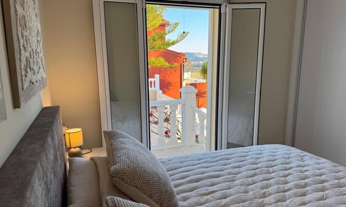 Lanaken Villa | Charming 2-bedroom villa with WiFi, AC in quaint La Sella Pedreguer Spain