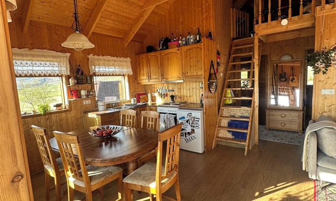 Sveitarfelagid Olfus Cabina | Charming 2-bedroom cabin in the cosy countryside close to Selfoss with WiFi