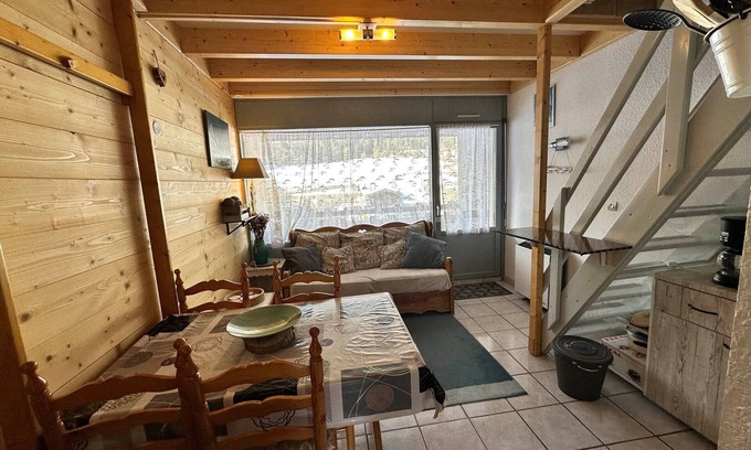 Villard-de-Lans Apartamento | Acogedor ático dúplex para 4 personas, cerca de navette y parque de juegos