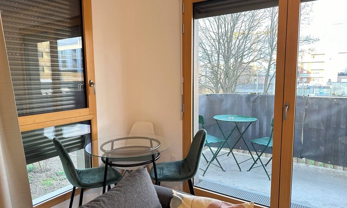 Villepinte Apartamento | Charming 2 Rooms with Balcony and Parking between Paris and the Airport