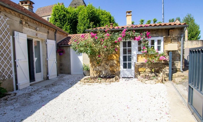 Calviac-en-Perigord Cabaña | Casa encantadora con WiFi, jardín y cerca de Dordogne