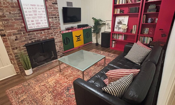 Chapel Hill Apartamento | Charming 2BR apt feet from UNC-Chapel Hill, Dean Dome, and NC Botanical Garden