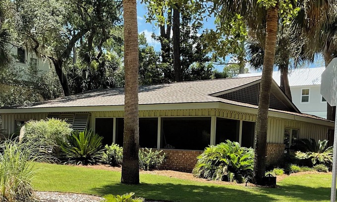 Hilton Head Island Cabaña | Charming 3-bedroom cottage in South Forest Beach in Hilton Head Island