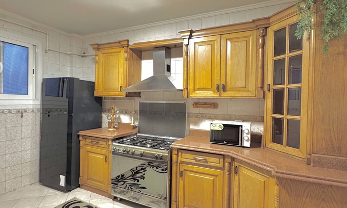 Heliopolis Apartamento | Charming 3-bedroom apartment with AC, WiFi in brilliant Cairo Governorate